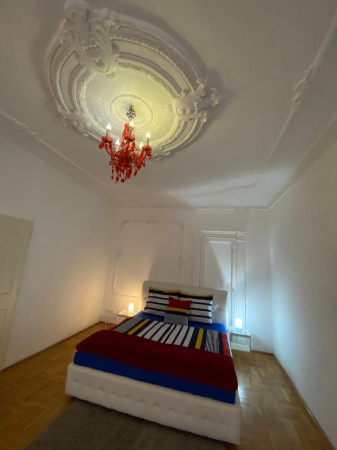 Apartment With Balcony And Ac Next To Danube Budapest Exterior photo