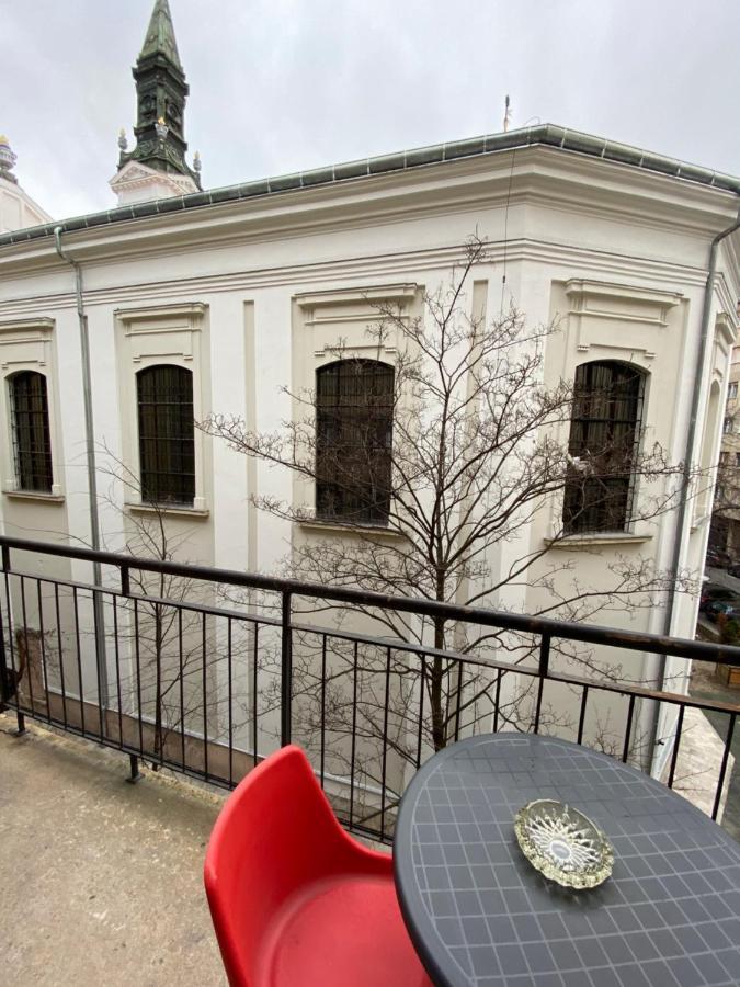 Apartment With Balcony And Ac Next To Danube Budapest Exterior photo