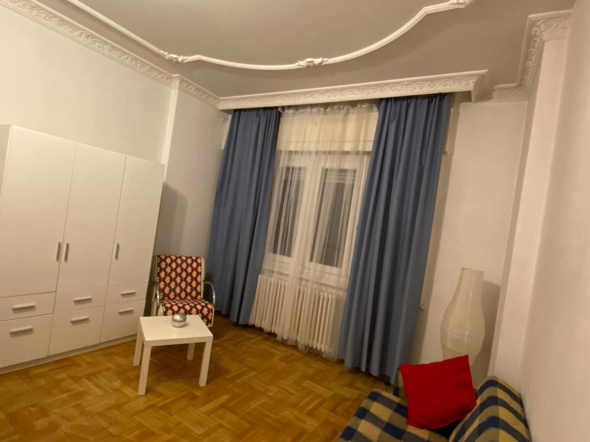 Apartment With Balcony And Ac Next To Danube Budapest Exterior photo