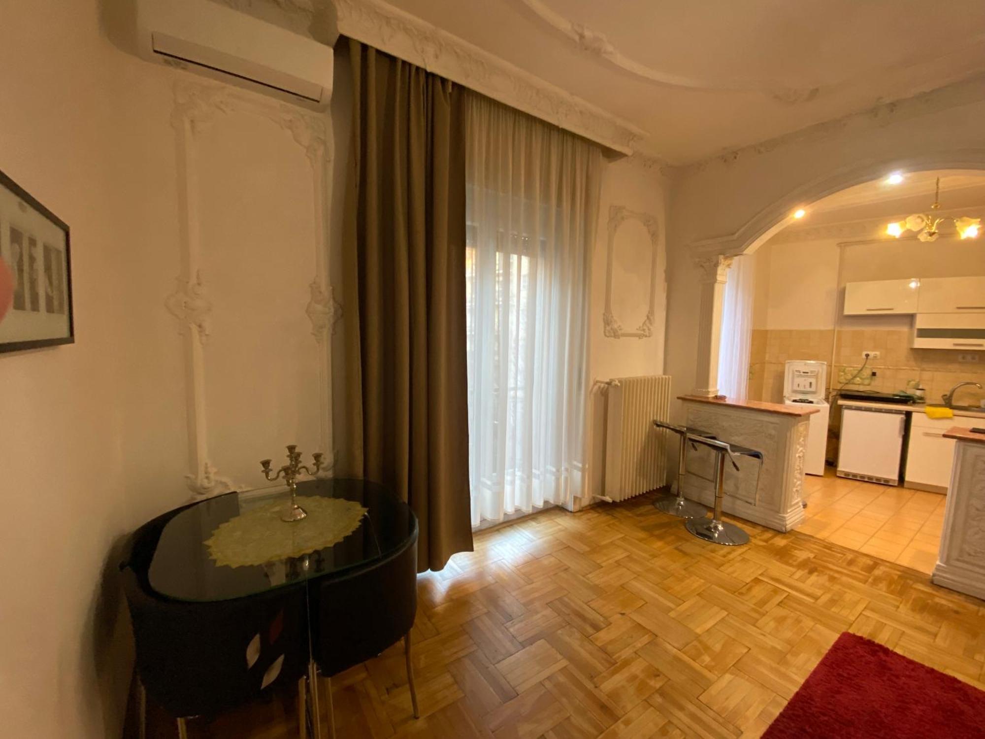 Apartment With Balcony And Ac Next To Danube Budapest Exterior photo